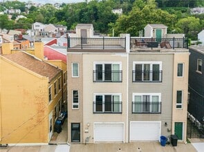 Building Photo - 1038 Bradish St