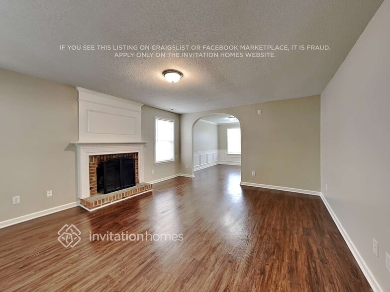 Building Photo - 526 Crossview Ln