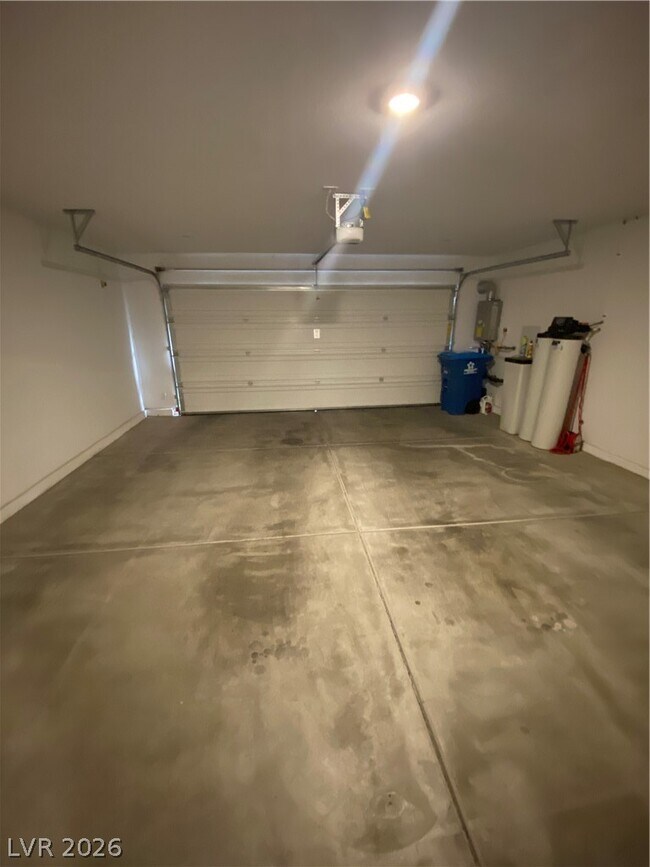 Building Photo - 3622 Hestia Ave