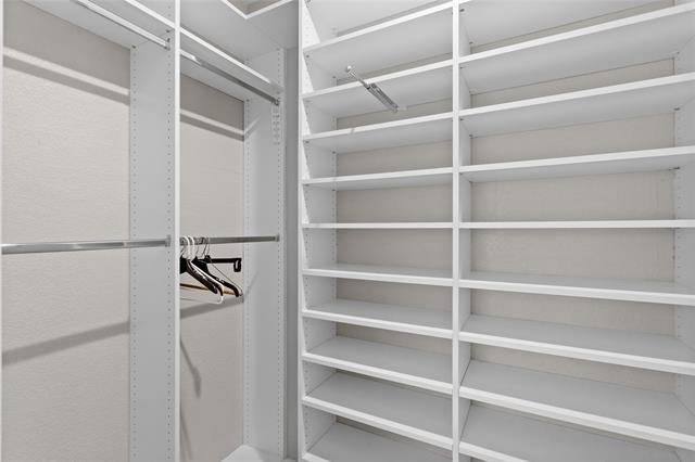 Building Photo - 1420 Alamandine Ave