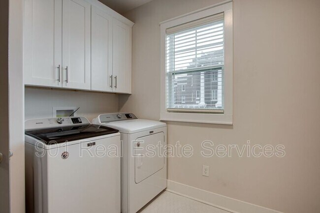 Building Photo - 1188 Faxon Ave
