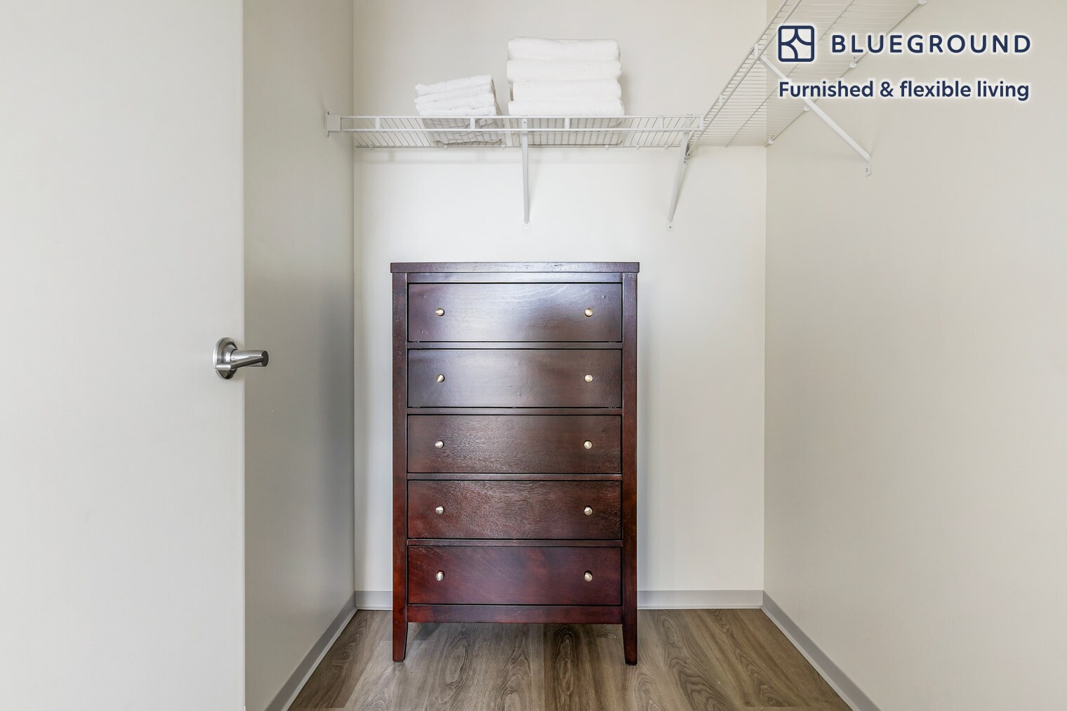 Building Photo - 343 W Schiller St