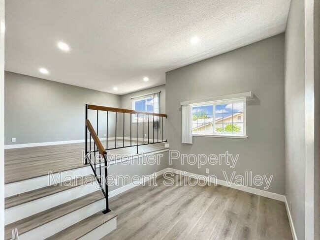 Building Photo - 1806 Blackmore Ct