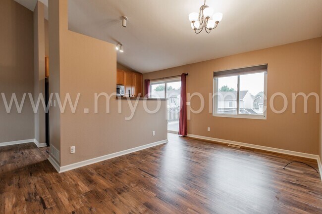 Building Photo - Available NOW! | 3 Bedroom / 2 Bathroom Home | Bennington