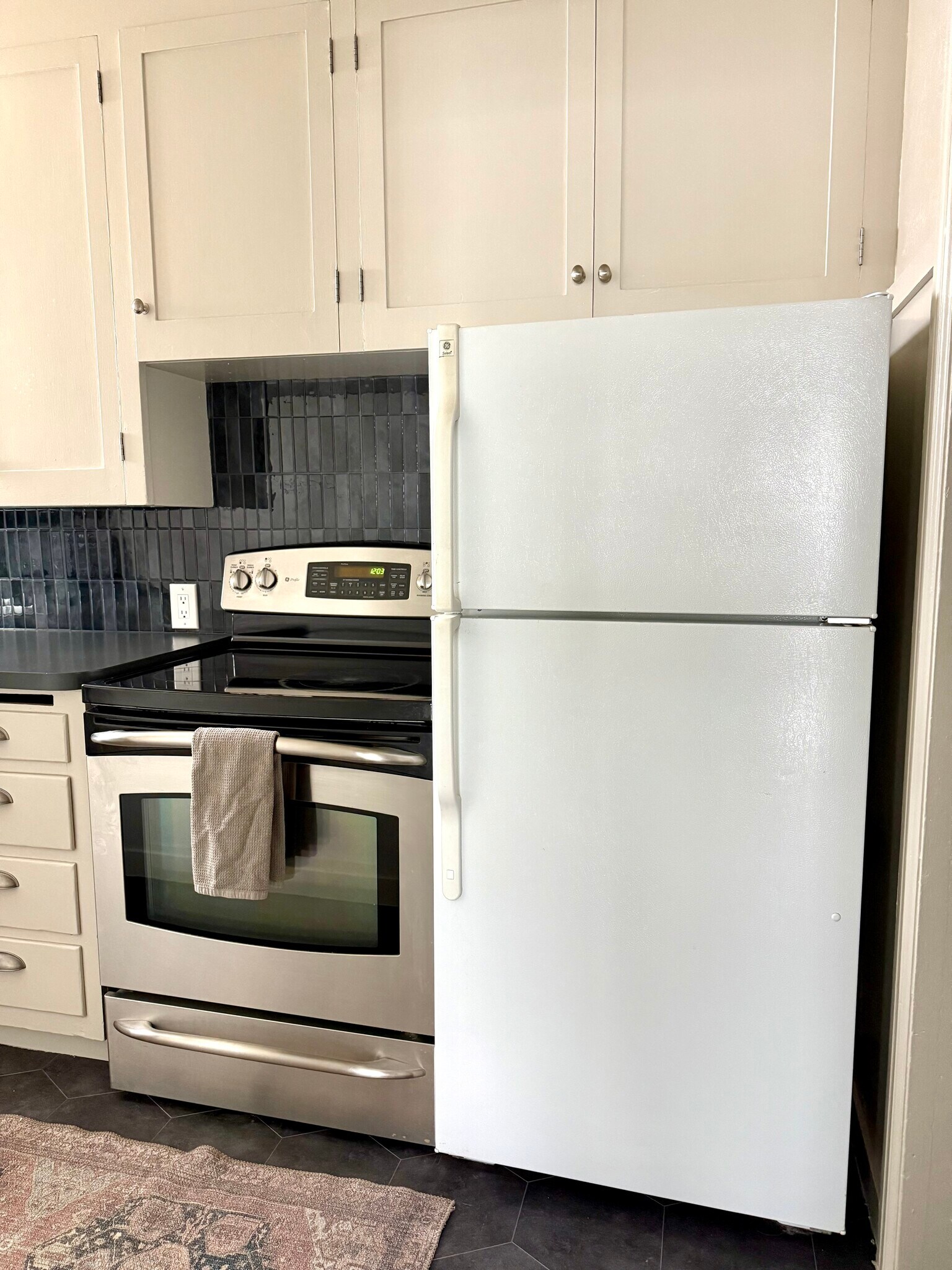 Kitchen - 2909 Brinker Ave