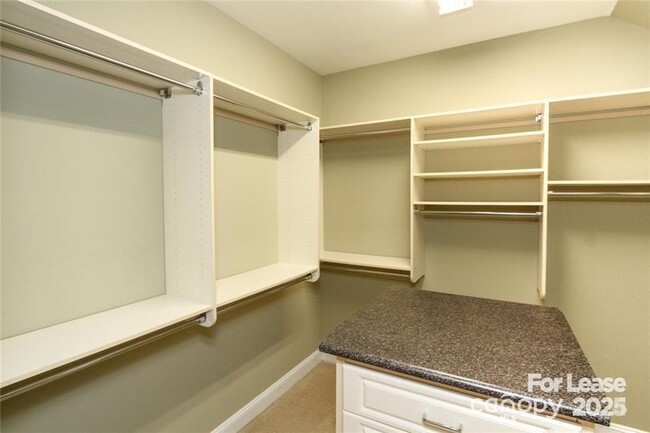 Building Photo - 405 Halyard Ln