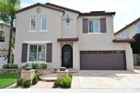 Building Photo - 32 Acanthus