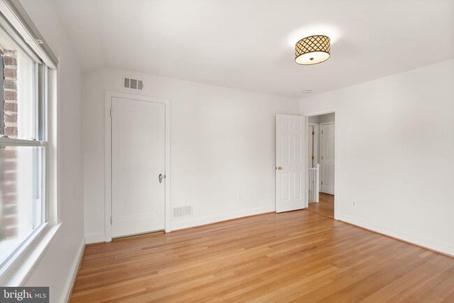 Building Photo - 4714 Upton St NW
