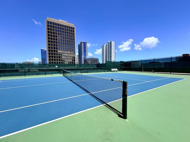 Building Photo - 1288 Kapiolani Blvd