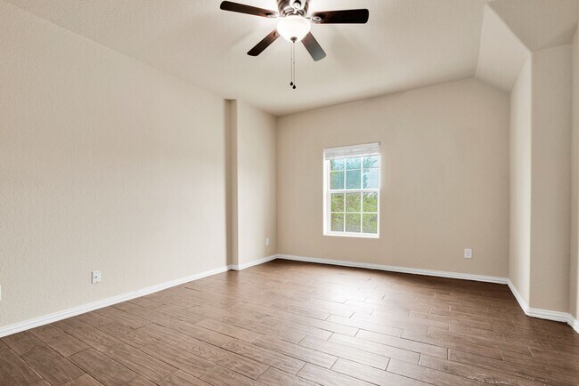 Building Photo - Spacious 5-Bedroom Beauty in Estonia –  with Community Perks!