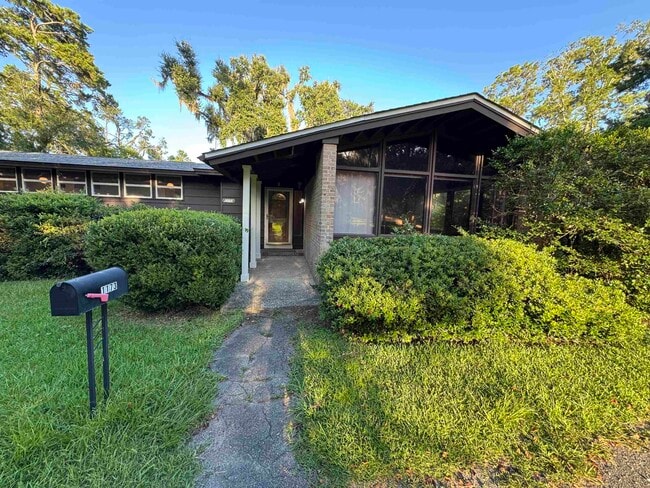Primary Photo - 1173 Seminole Dr