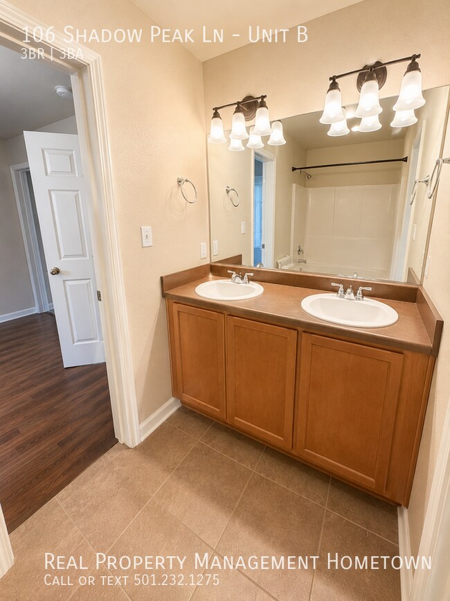 Building Photo - 106 Shadow Peak Ln-Unit B