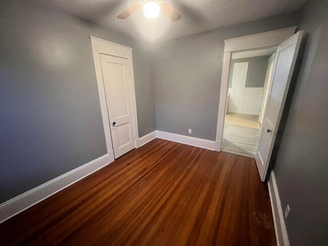 Building Photo - 30 Beverly St