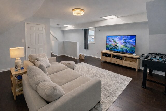 Building Photo - 4908 W Byron St