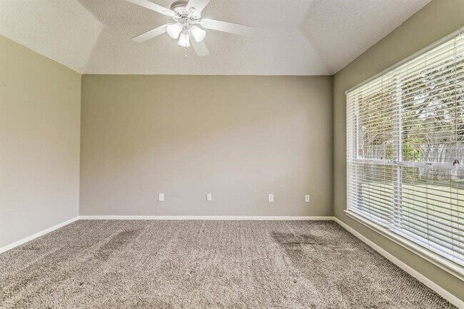 Building Photo - 7750 Springville Dr