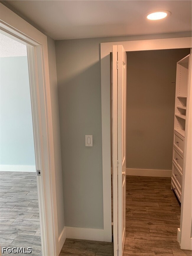 Building Photo - 8849 Somerset Blvd