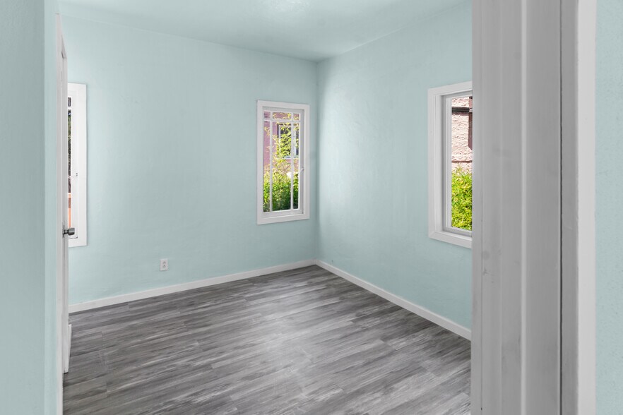 Building Photo - 6285 Sunnymere Ave
