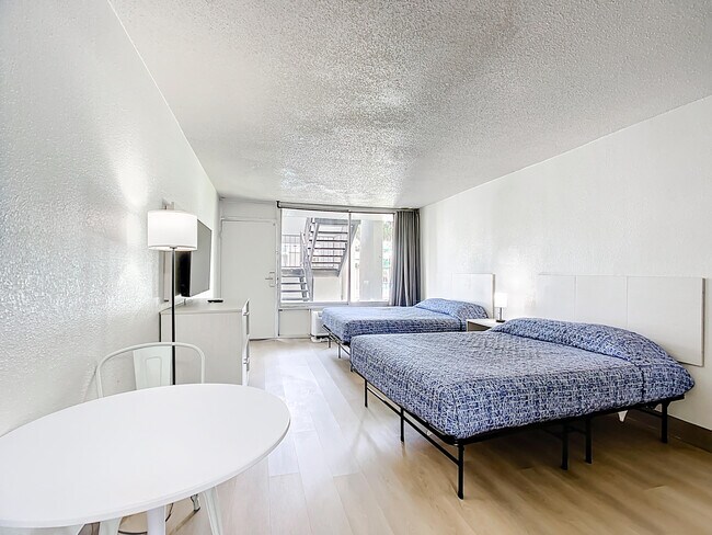 Building Photo - 4645 N Socrum Loop Rd