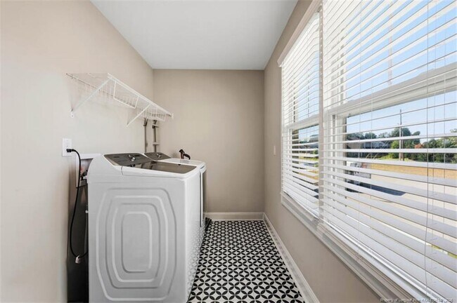 Building Photo - 3382 Scotscraig Rd