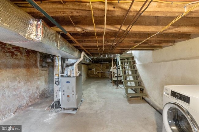 Building Photo - 161 Mifflin St