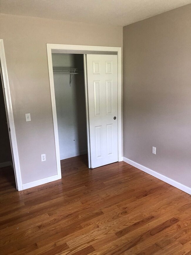 Building Photo - 33 Barrison St