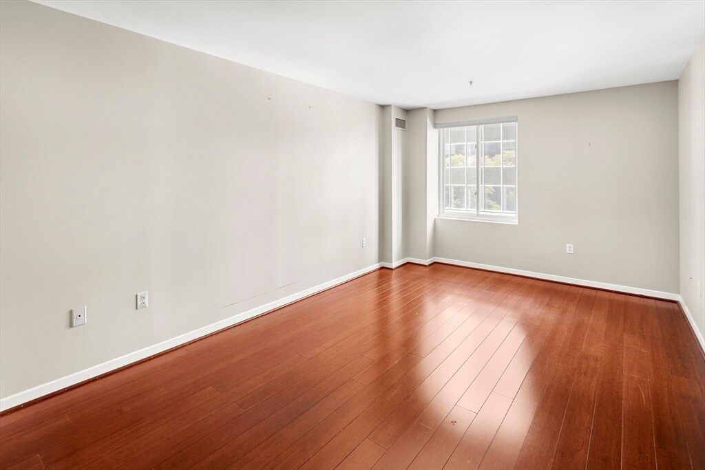 Building Photo - 950 Massachusetts Ave