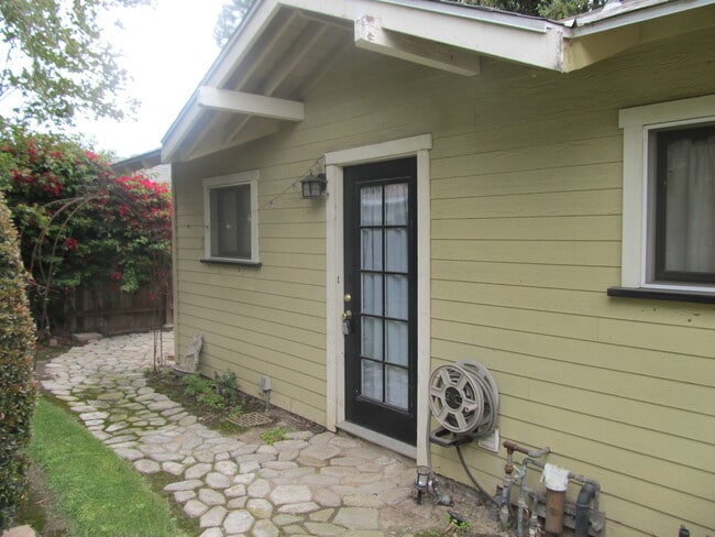 Building Photo - Cleveland (317) #A-B