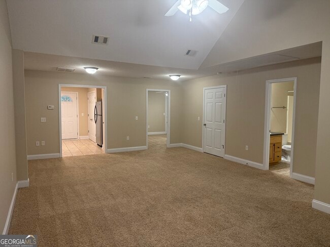 Building Photo - 112 Lakeview Commons Dr