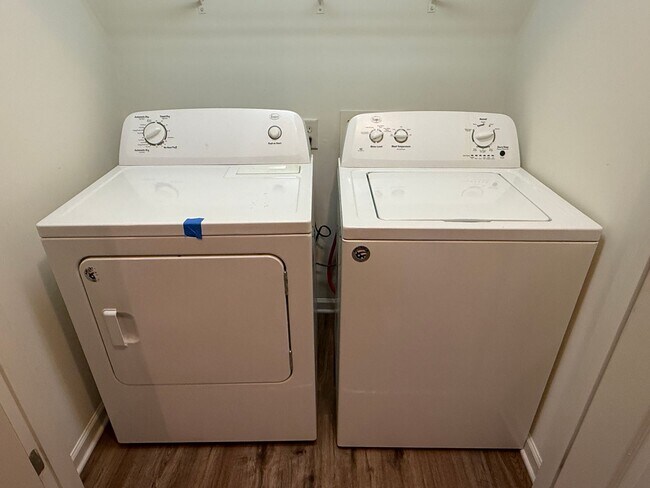 Building Photo - 6319 Elliott Dr