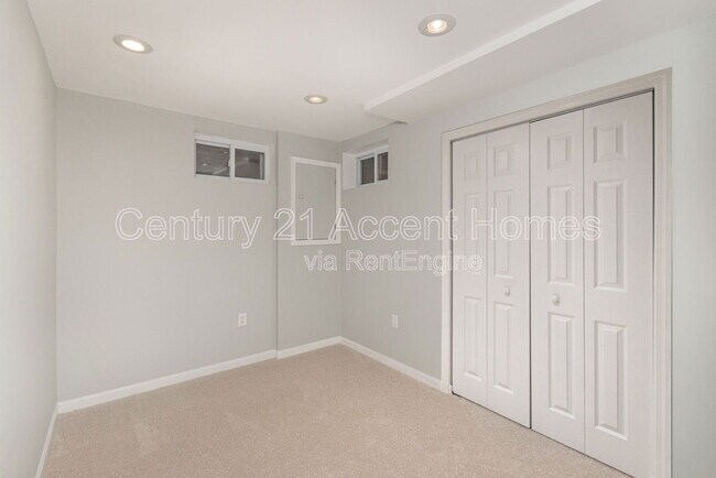Building Photo - 2514 S Arlington Mill Dr