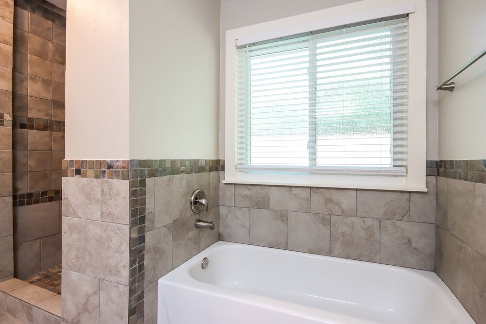 Building Photo - 18154 Windy Oaks Ct