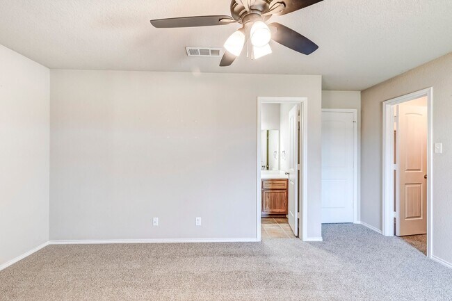 Building Photo - 3409 Lorena Dr