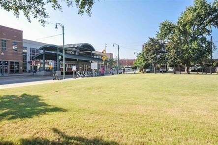 Building Photo - 440 N Front St