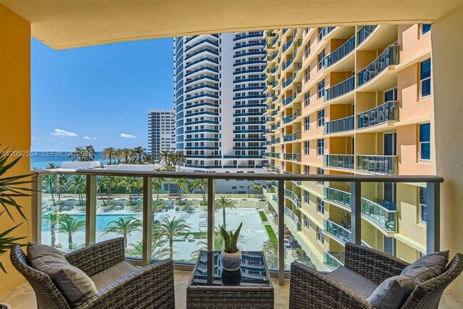 Building Photo - 2501 S Ocean Dr