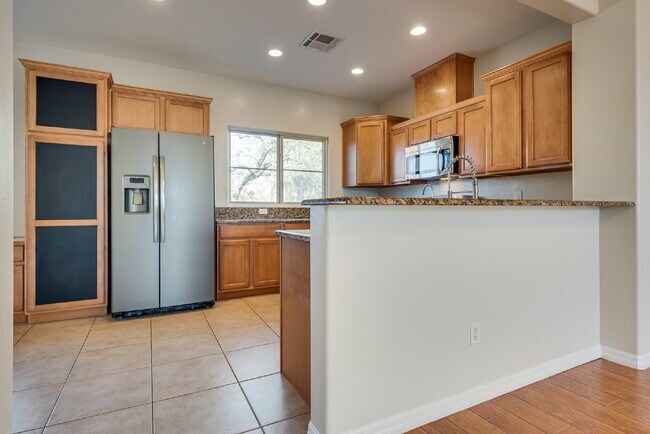 Building Photo - 4650 Ranch House Rd