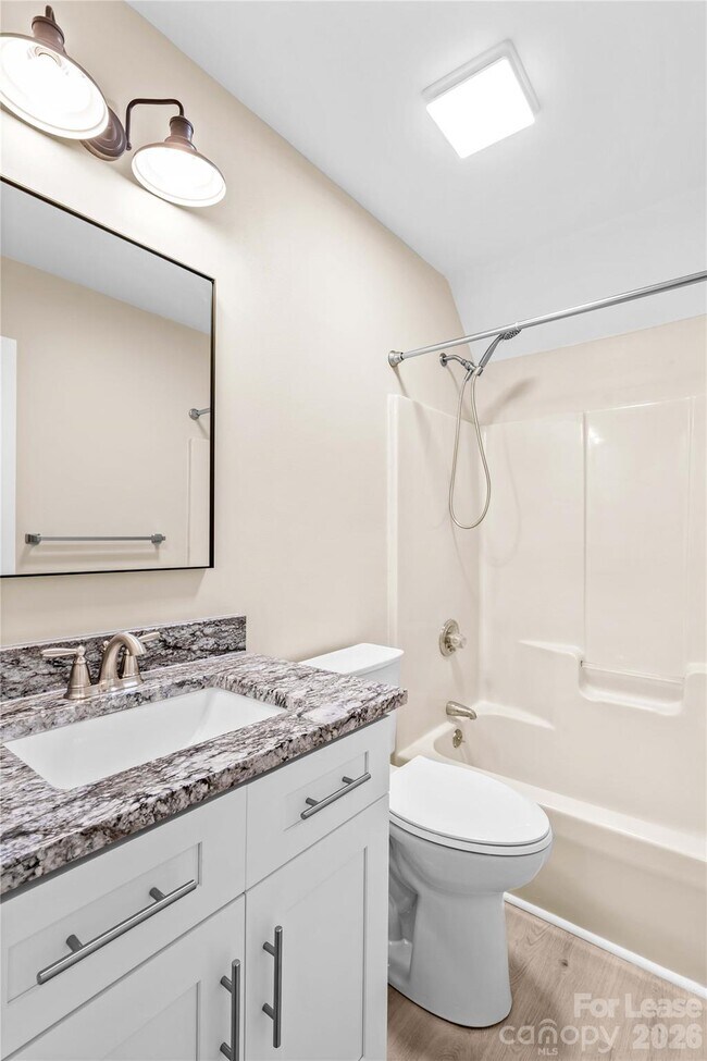 Building Photo - 697 Rebecca Jane Dr