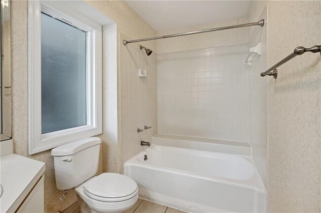 Building Photo - 286 Moss Oak Cir