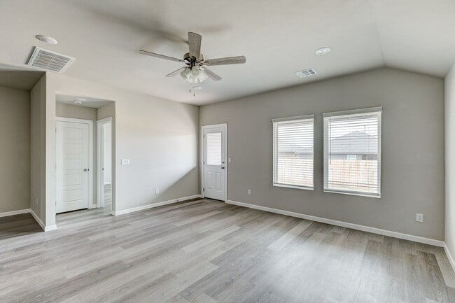 Building Photo - Brand New 4 Bed For Lease in Sara Park