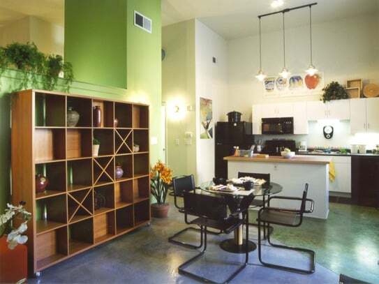 Building Photo - Wondrous 1 BR Apt Available For Rent