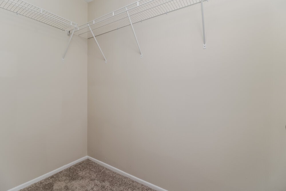 Building Photo - 8611 Drayton Ct