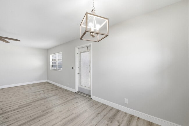 Building Photo - 284 Flanders F