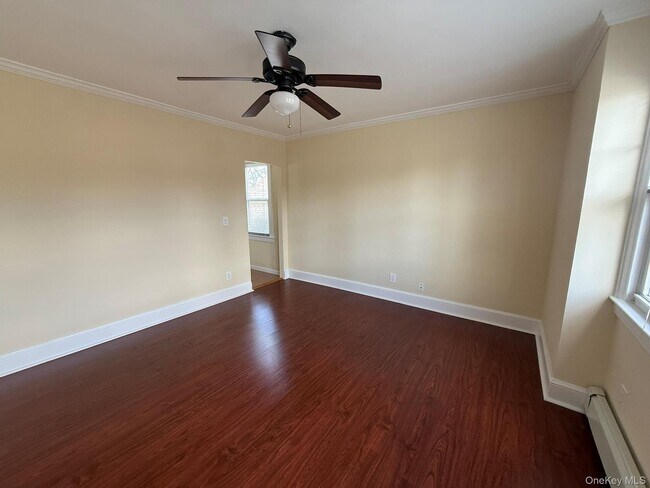 Building Photo - 30-16 154th St