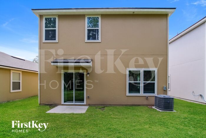 Building Photo - 5835 Calvary Dr