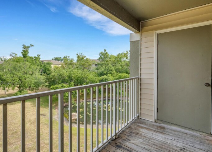 Building Photo - 4295 Summer Landing Dr