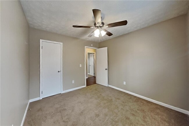 Building Photo - 2760 Blarney Way NW