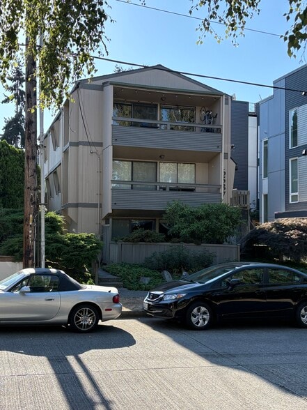 Primary Photo - 6537 4th Ave NE