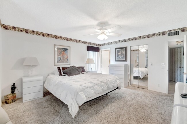 Building Photo - 7280 Amberly Ln