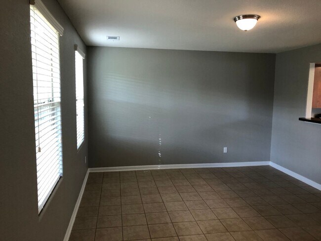 Building Photo - 131 Rush Haven