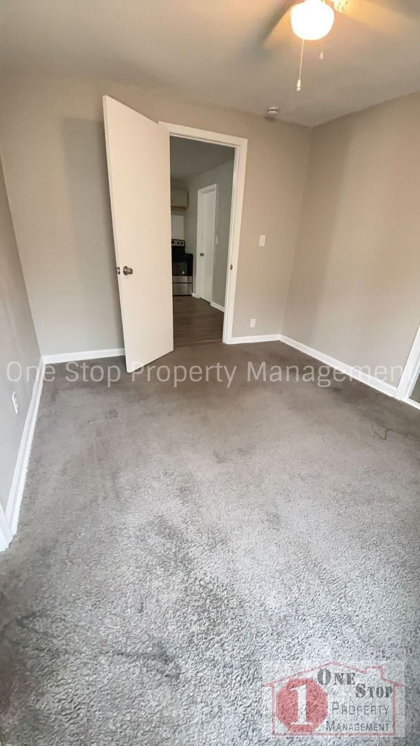 Building Photo - 2 Bedroom 1 Bathroom home in Kansas City!