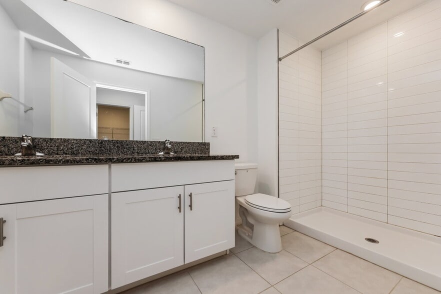 Building Photo - 2133 Great Sapphire Ln